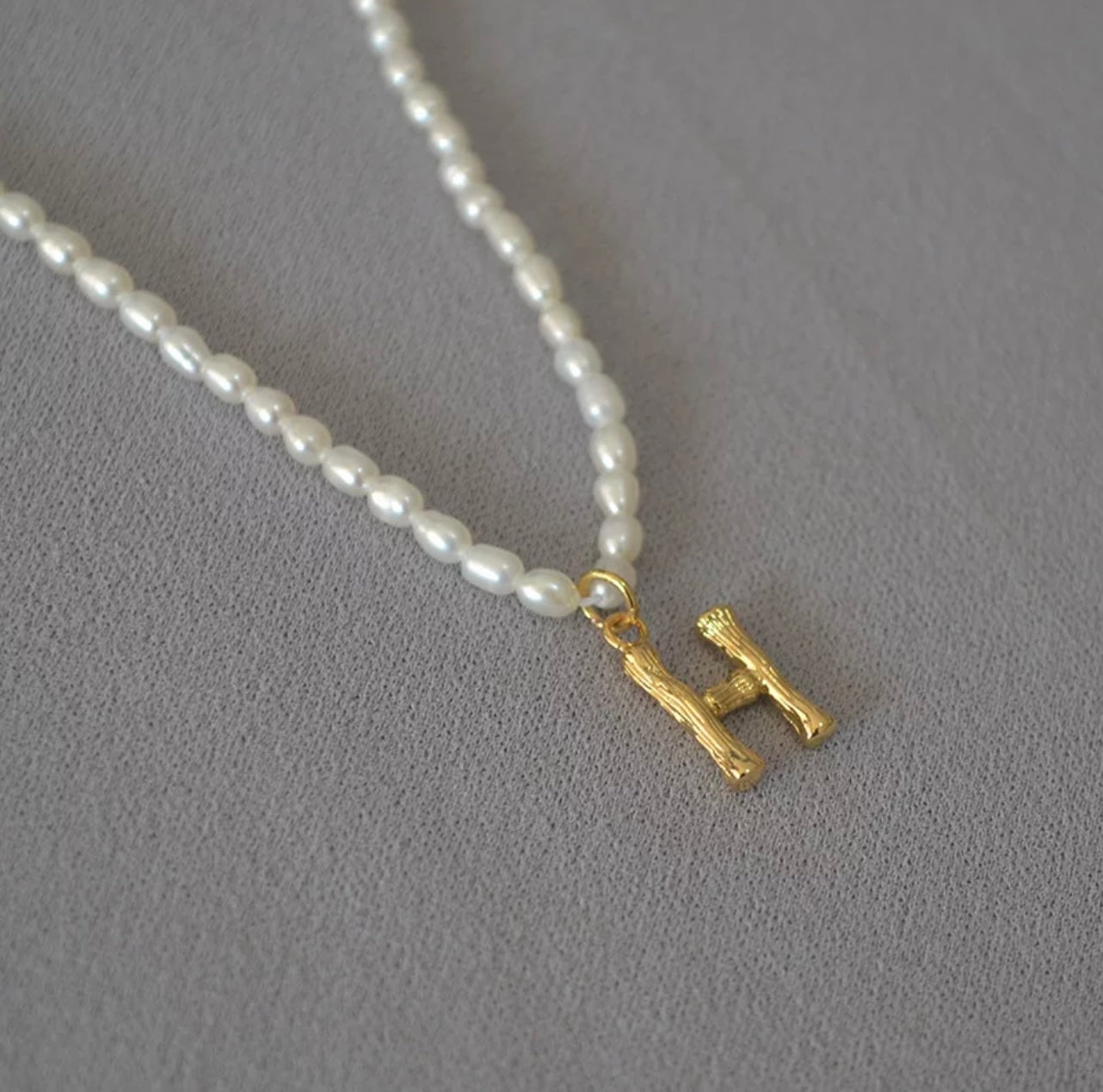 Pearl Necklace With Initial Charm, Custom Gold Initial Necklace,  Personalized Letter Necklace,silver Mama Necklace,bridesmaids Gift Necklace  - Etsy